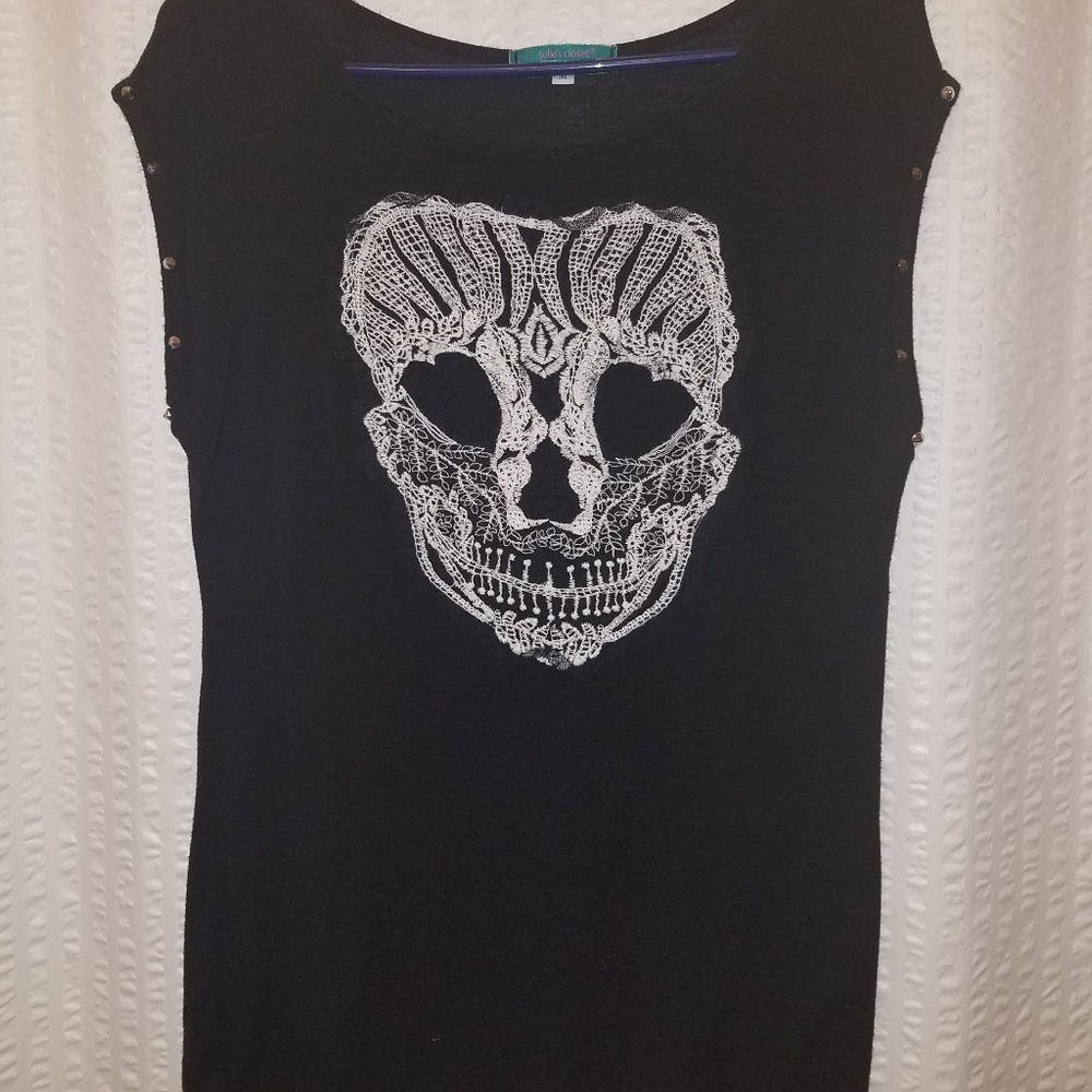 Skull shirt